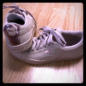 PUMA Suede Sneakers (Pink)